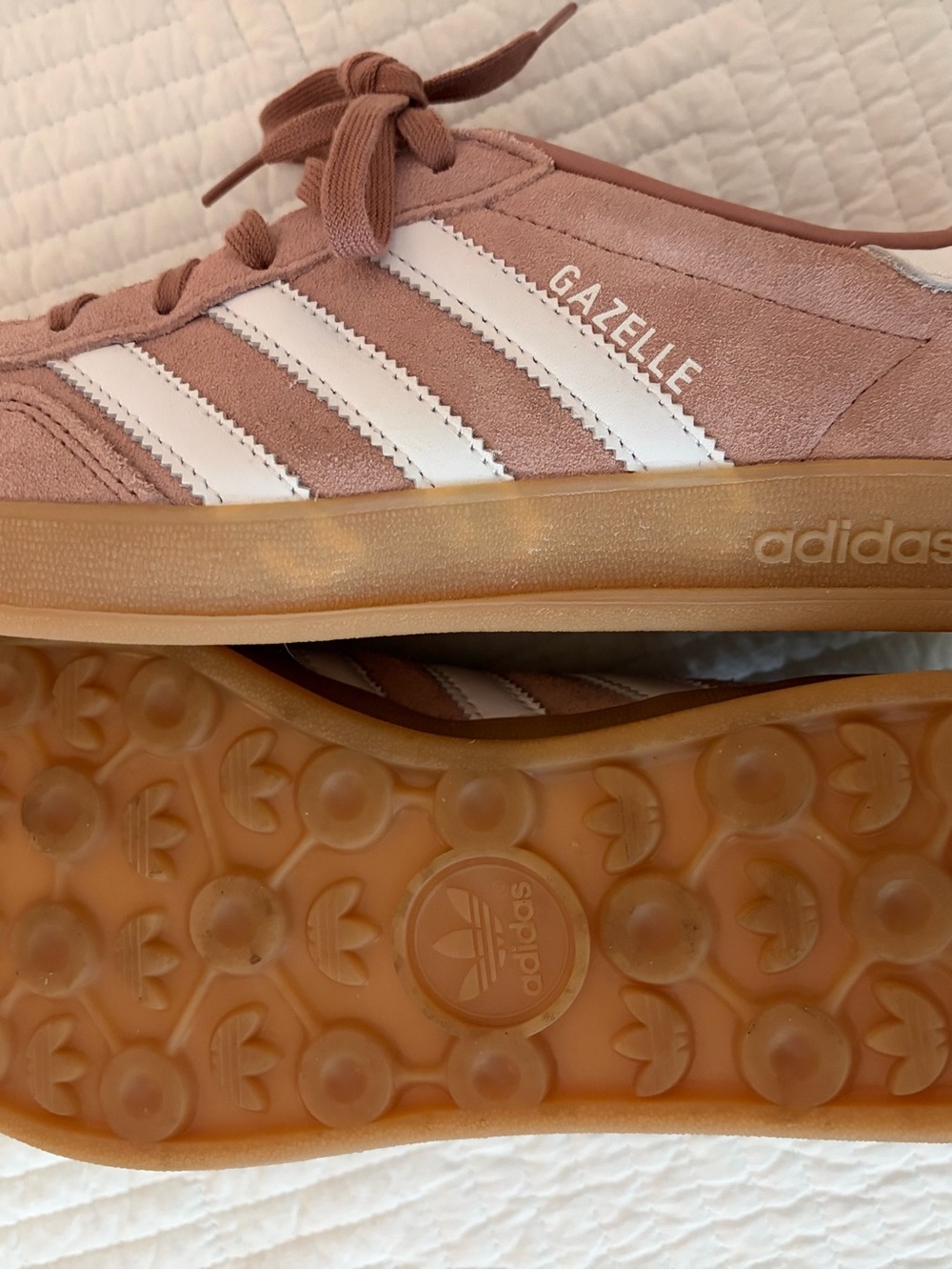 adidas Women's Gazelle’s  in Dusty Pink with White Stripes - Picture 2 of 4
